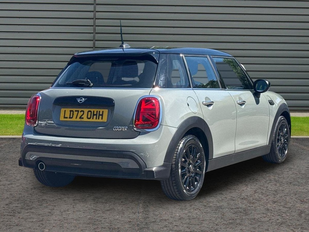 Mini Hatch 1.5 Cooper Classic Hatchback Steptronic LD72OHH Grey #3
