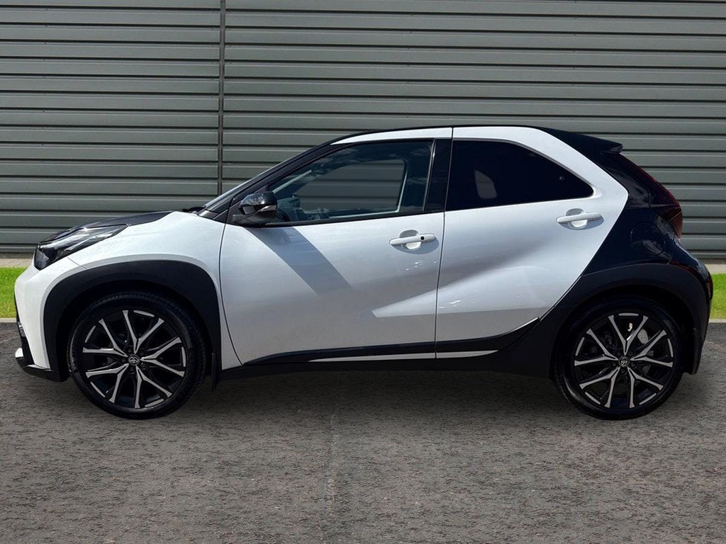 Toyota Aygo X 1.5 1.5H Gr Sport Hatchback Hybrid Cvt AU75MXG White #6