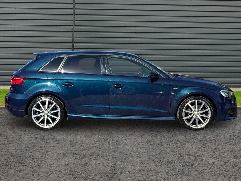 Audi A3 1.0 Tfsi 30 Black Edition Sportback Man Blue #2