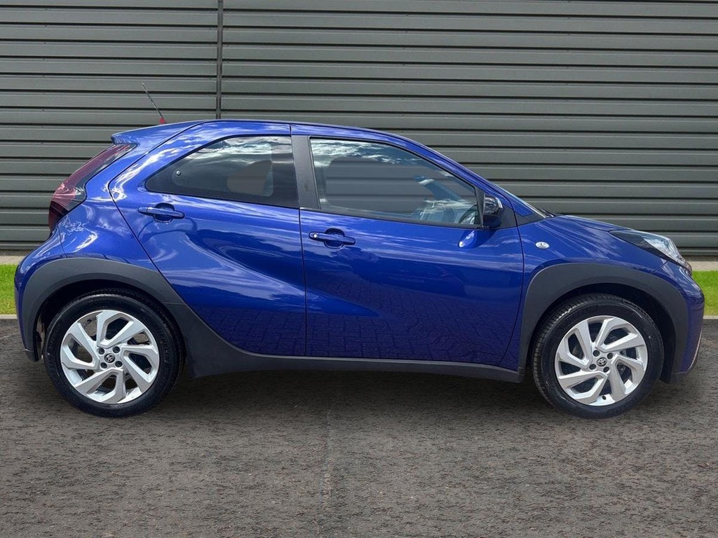 Toyota Aygo X 1.0 Vvt I Pure Hatchback X Shift GV25VUL Blue #2