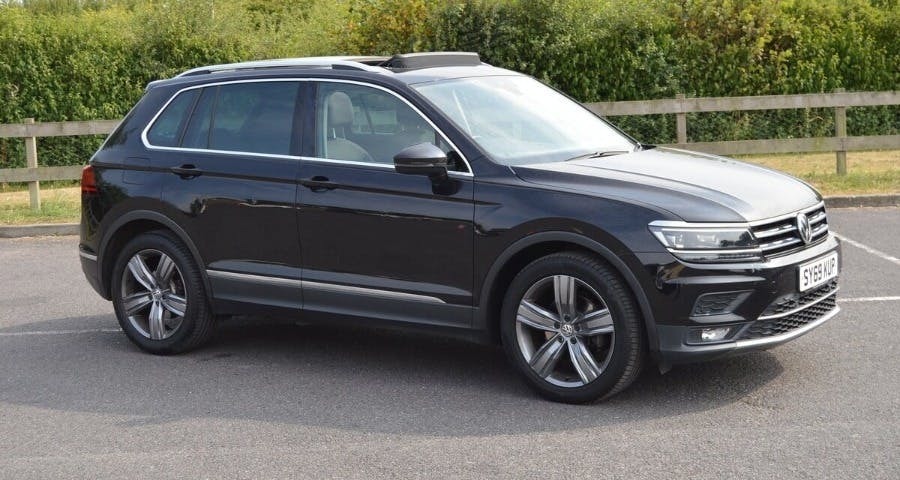 Volkswagen Tiguan 1.5 Tsi Evo Sel Suv Dsg SY69KUP Black #2