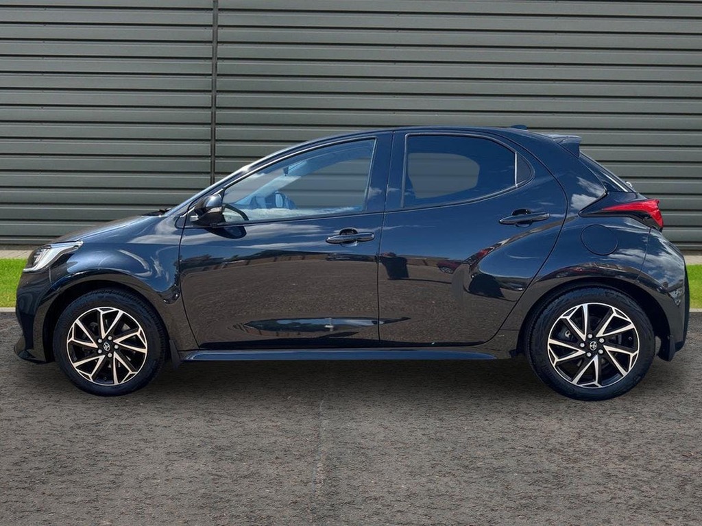 Toyota Yaris 1.5 Vvt-h Design Hatchback Hybrid E Cvt AO23ZPF Black #6