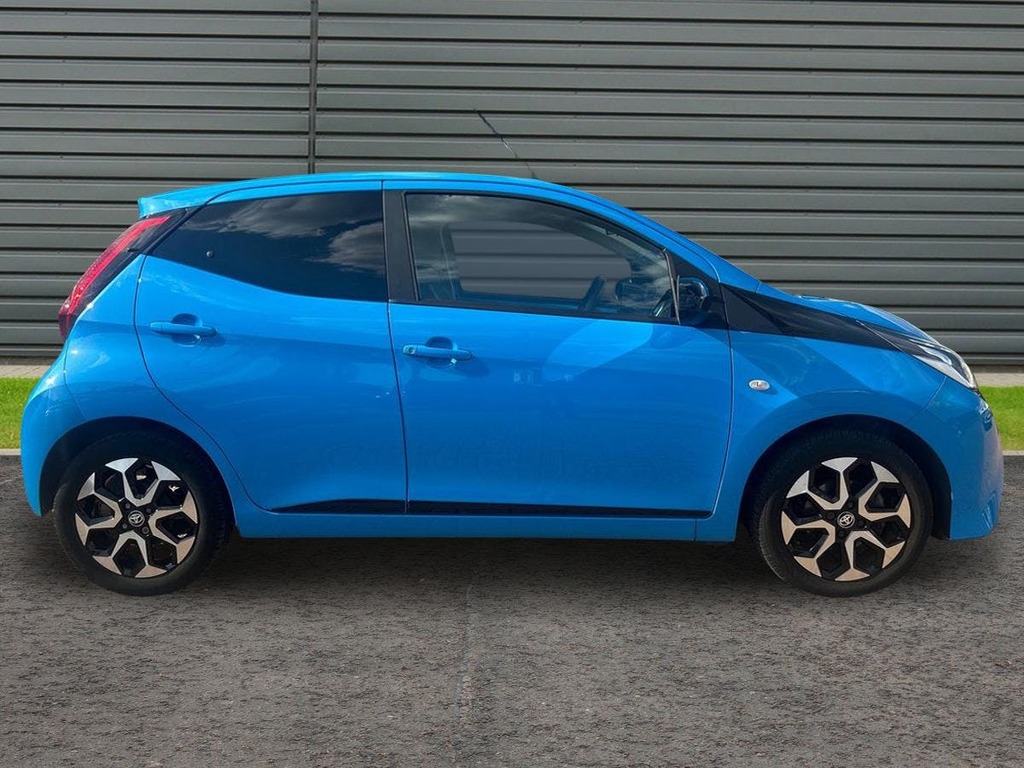 Toyota Aygo 1.0 Vvt I X Trend Hatchback Blue #2