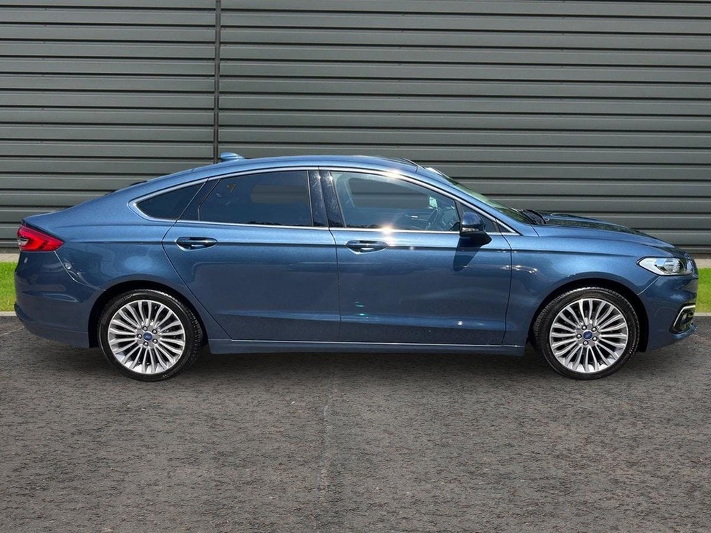 Ford Mondeo 2.0 Ecoblue Titanium Edition Hatchback Blue #2