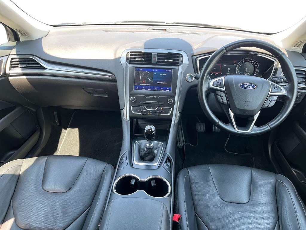 Ford Mondeo 2.0 Hybrid Titanium Edition Black #12