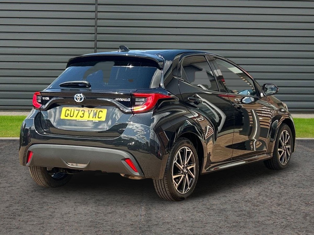 Toyota Yaris 1.5 Vvt-h Design Hatchback Hybrid E Cvt GU73YWC Black #3