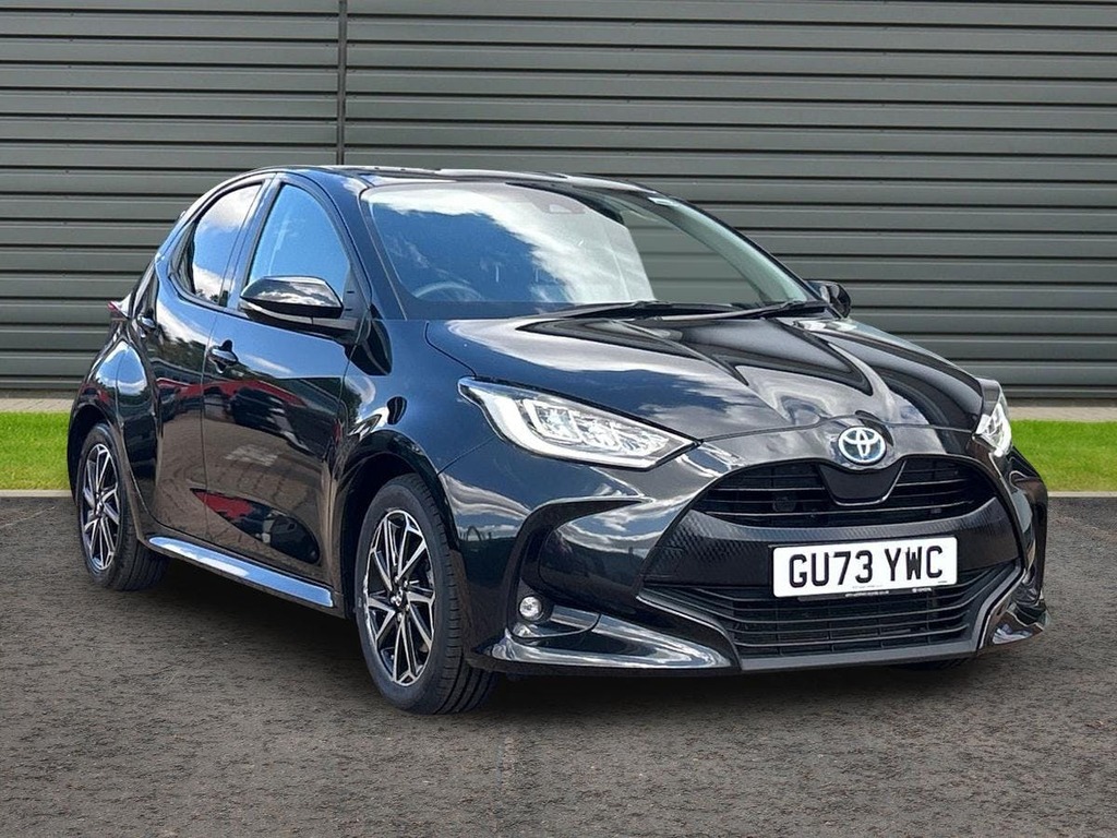 Toyota Yaris 1.5 Vvt-h Design Hatchback Hybrid E Cvt Black