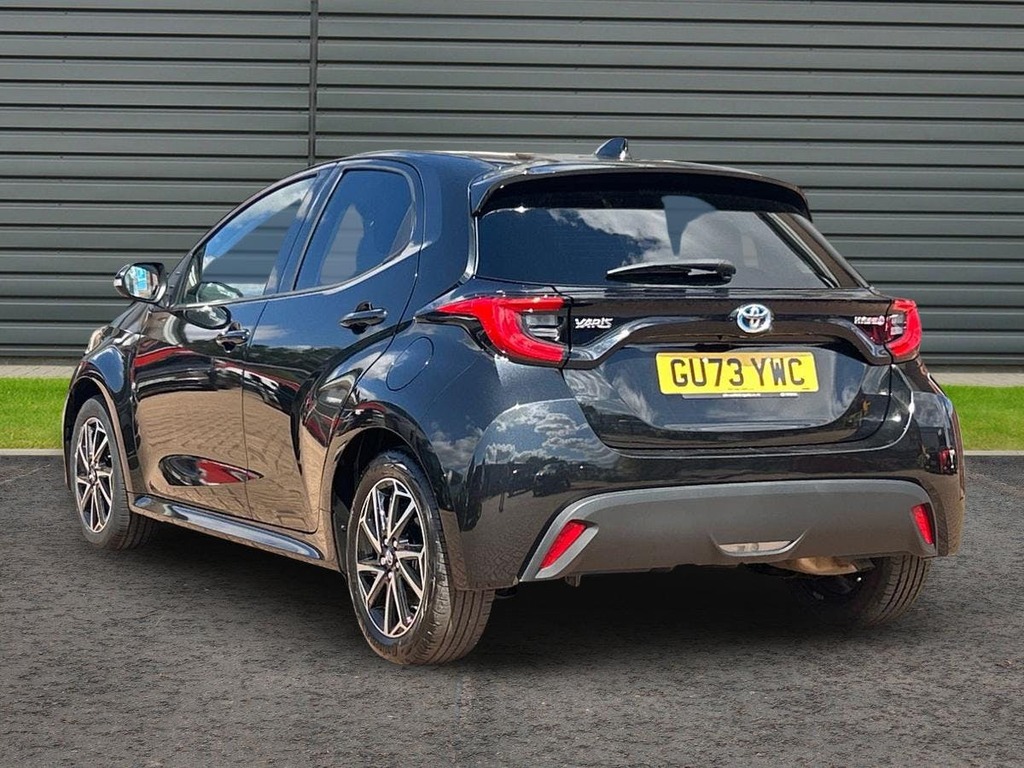 Toyota Yaris 1.5 Vvt-h Design Hatchback Hybrid E Cvt GU73YWC Black #5