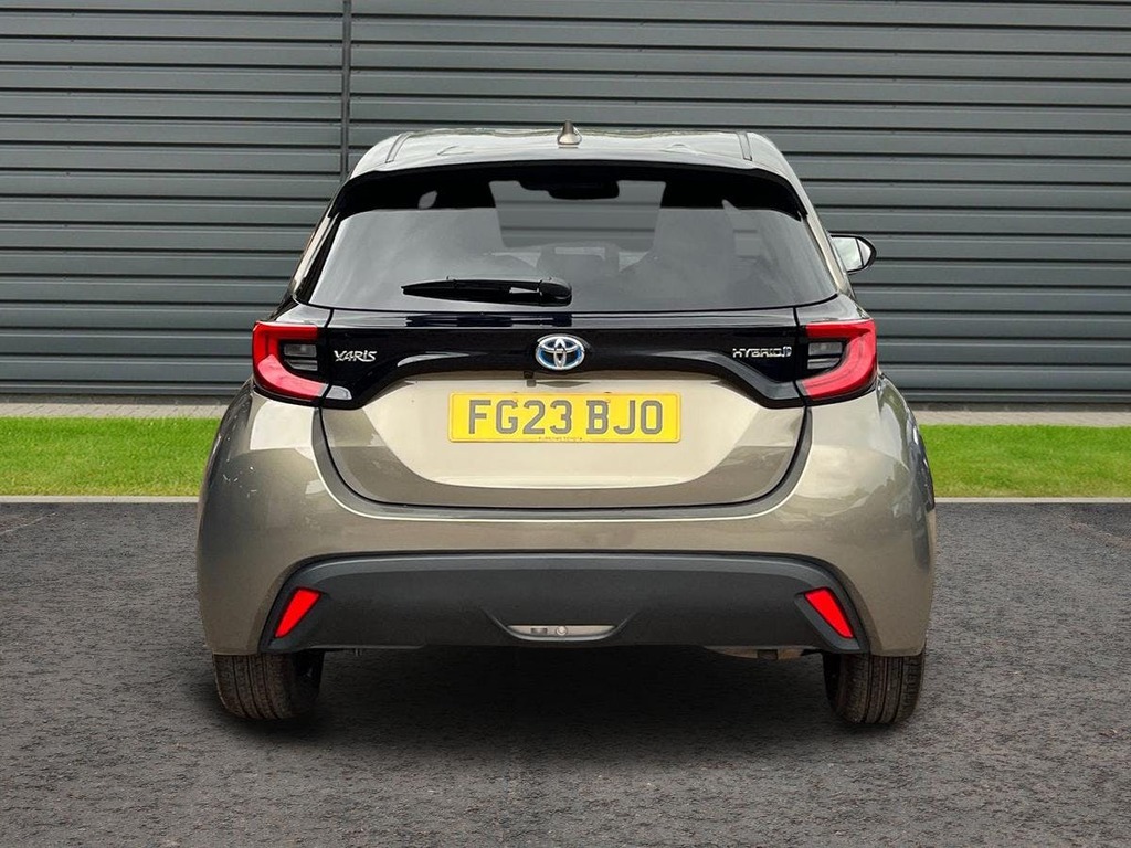 Toyota Yaris 1.5 Vvt-h Design Hatchback Hybrid E Cvt Brown #4