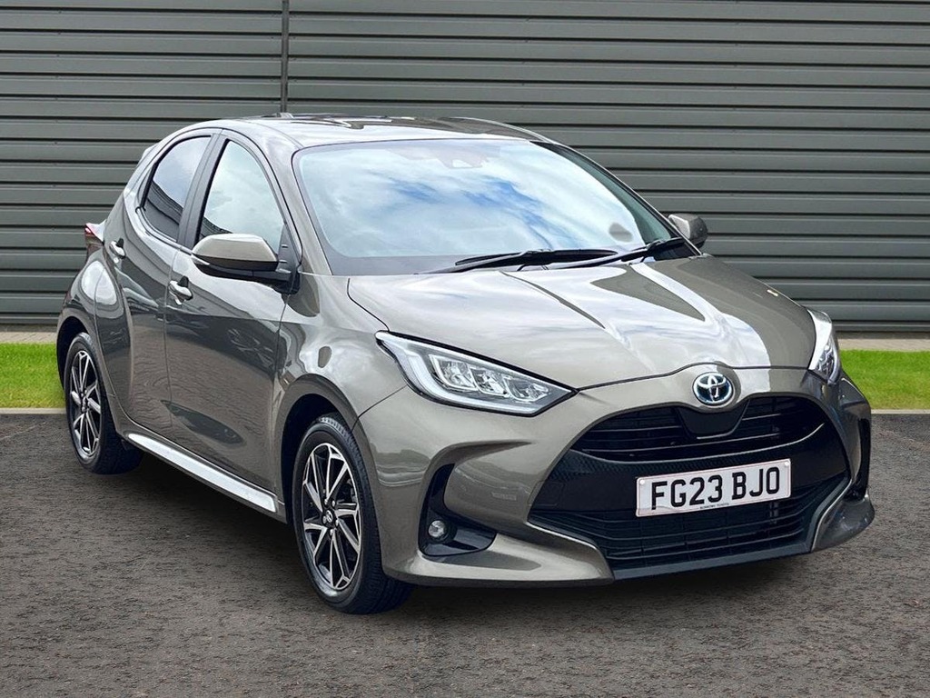 Toyota Yaris 1.5 Vvt-h Design Hatchback Hybrid E Cvt Brown