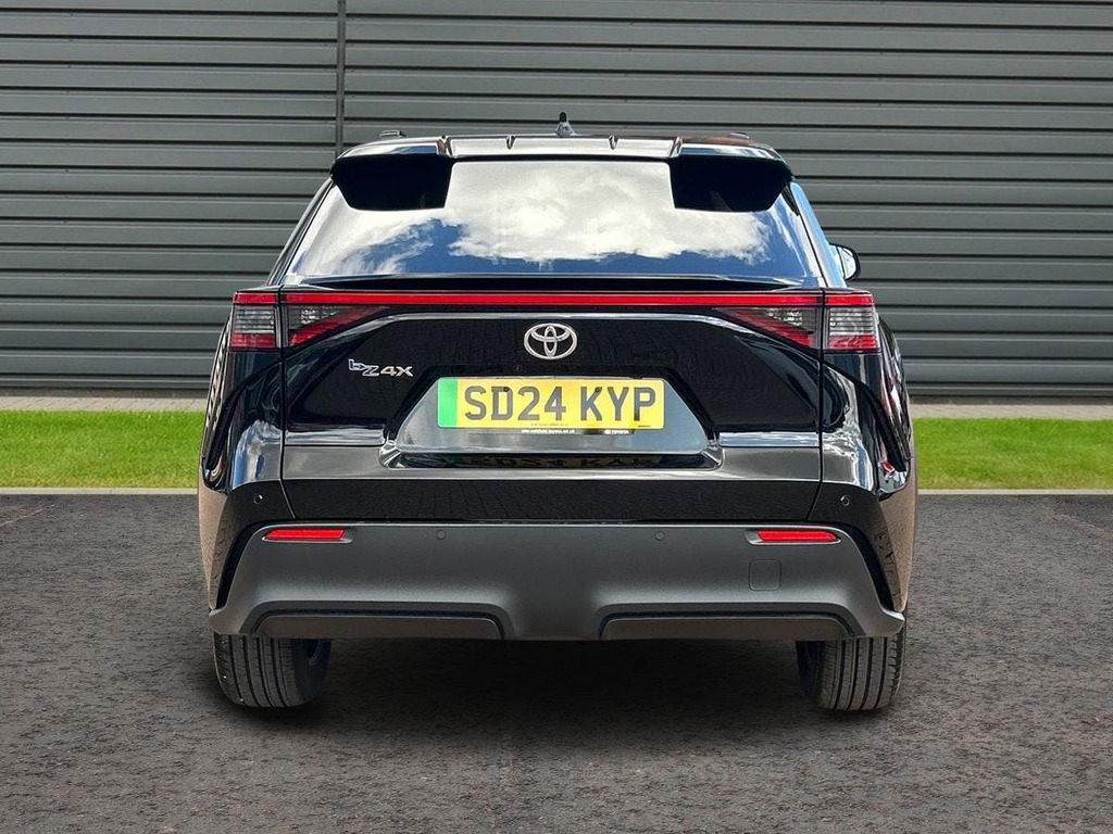 Toyota bZ4X 71.4Kwh Motion Suv Black #4