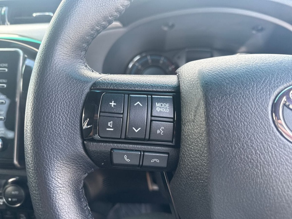 Toyota HILUX 2.8 D-4d Invincible X Pickup Double Cab Brown #20