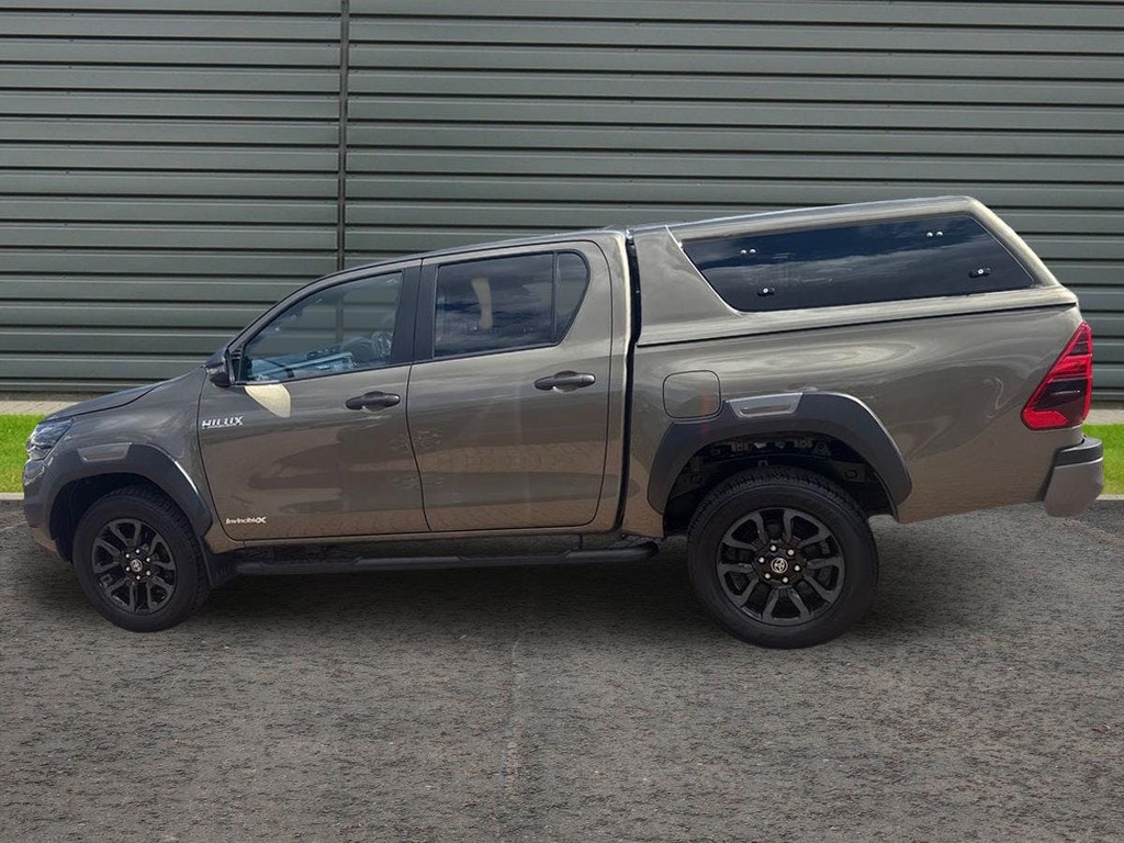 Toyota HILUX 2.8 D-4d Invincible X Pickup Double Cab Brown #6
