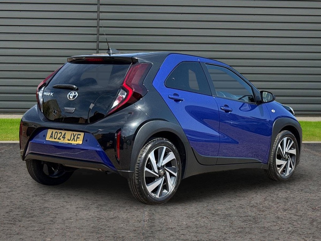 Toyota Aygo X 1.0 Vvt I Edge Hatchback Blue #3