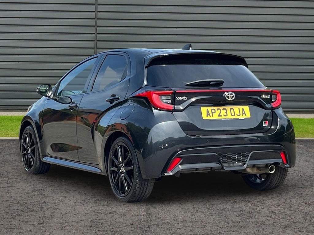Toyota Yaris 1.5 Vvt-h Gr Sport Hatchback Hybrid E C Black #5