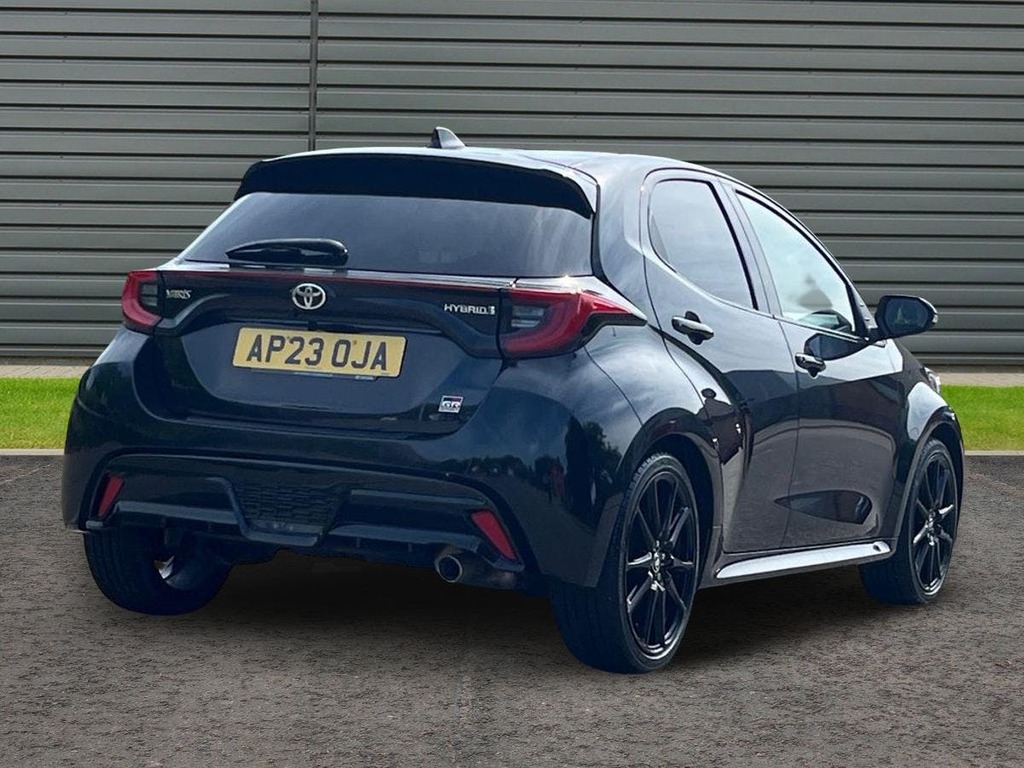 Toyota Yaris 1.5 Vvt-h Gr Sport Hatchback Hybrid E C Black #3