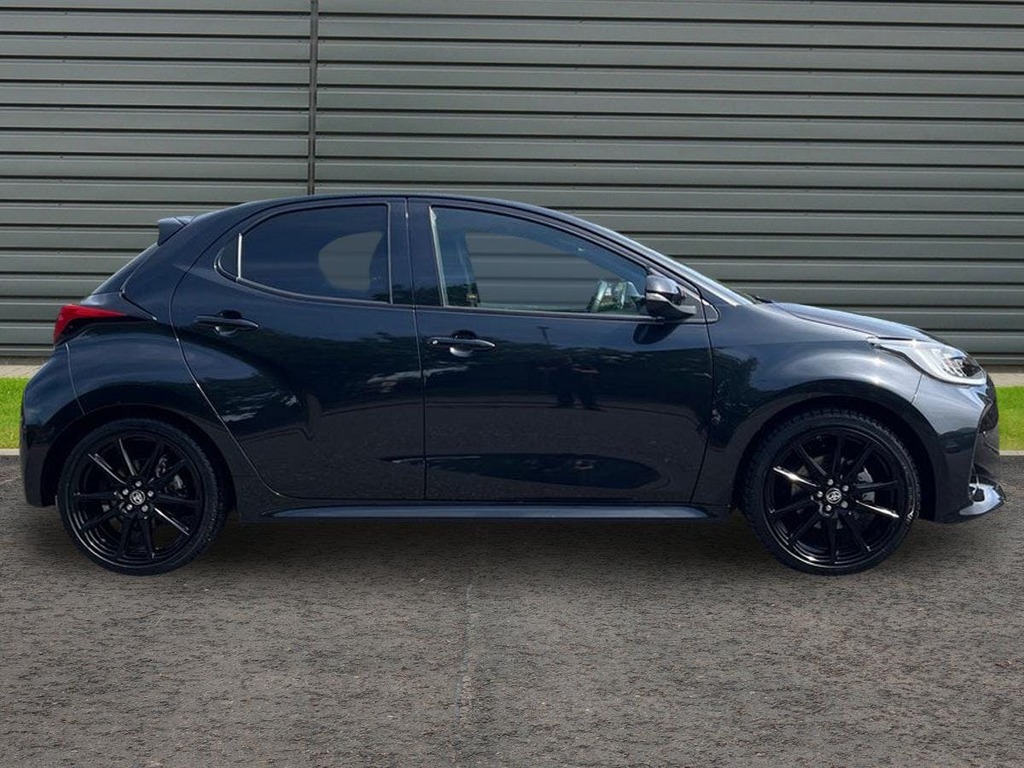 Toyota Yaris 1.5 Vvt-h Gr Sport Hatchback Hybrid E C Black #2