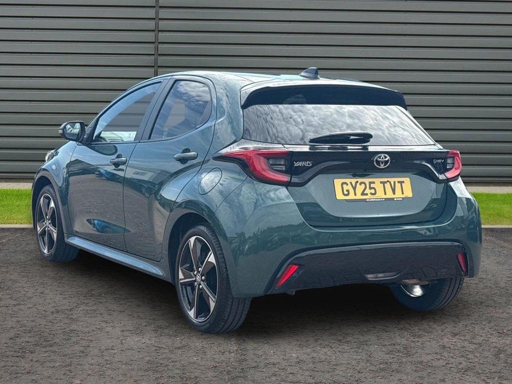 Toyota Yaris 1.5 Vvt-h Excel Hatchback Hybrid E Cvt GY25TVT Green #5