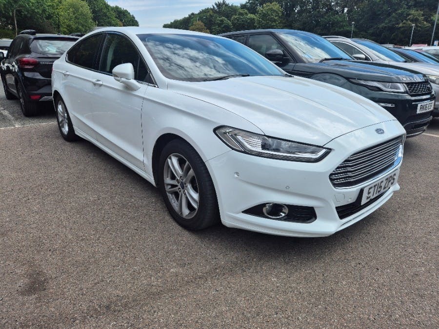 Ford Mondeo 2.0T Ecoboost Titanium Hatchback White #6