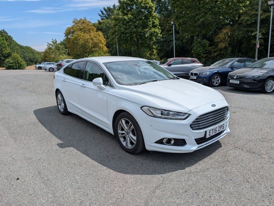 Ford Mondeo 2.0T Ecoboost Titanium Hatchback White