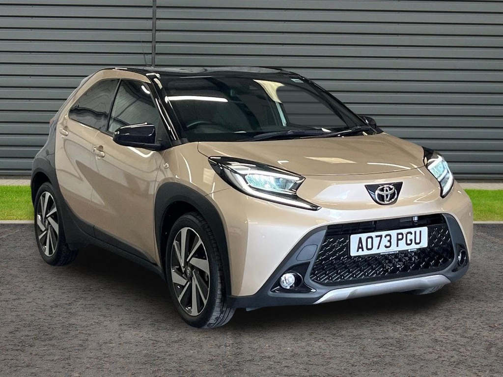 Toyota Aygo X 1.0 Vvt I Exclusive Hatchback Beige
