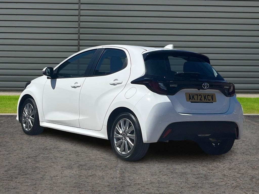 Toyota Yaris 1.5 Vvt-h Icon Hatchback Hybrid E Cvt White #5