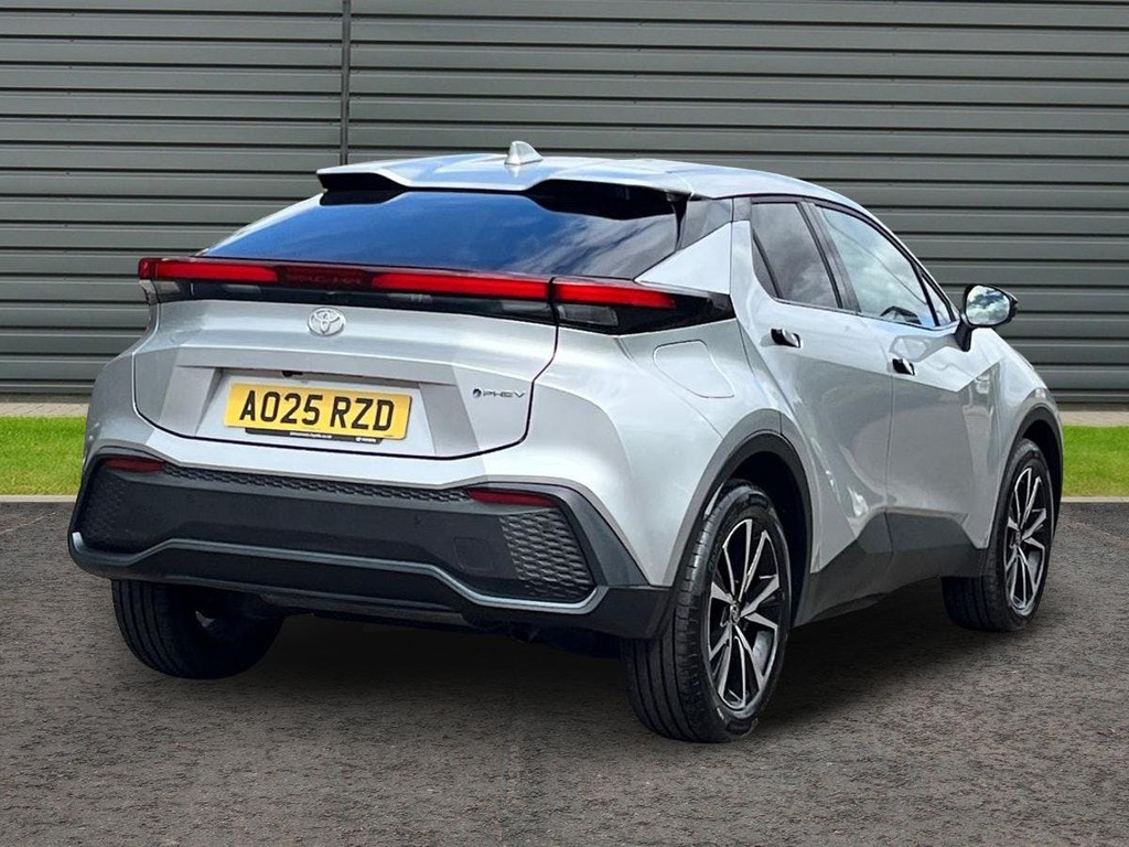 Toyota C-Hr 2.0 Vvt 13.6Kwh Design Suv Plug In Hybr Silver #3