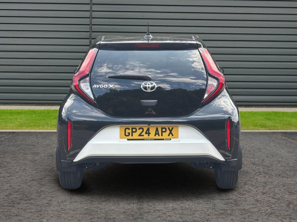 Toyota Aygo X 1.0 Vvt I Edge Hatchback X Shift Grey #4
