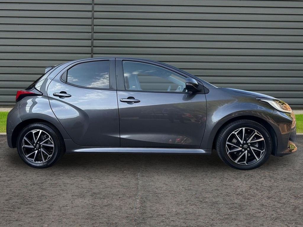 Toyota Yaris 1.5 Vvt-h Design Hatchback Hybrid E Cvt Grey #2