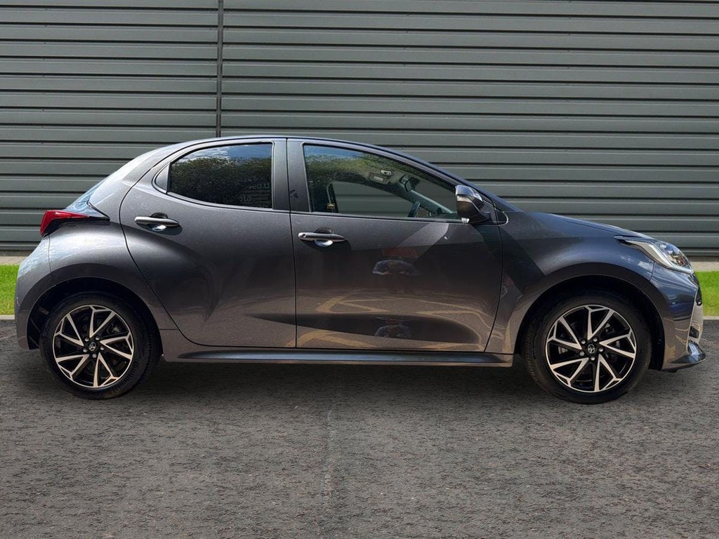 Toyota Yaris 1.5 Vvt-h Design Hatchback Hybrid E Cvt Grey #2