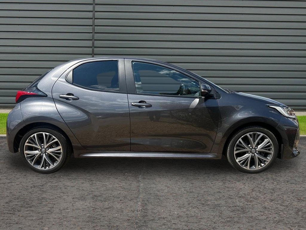 Toyota Yaris 1.5 Vvt-h Excel Hatchback Hybrid E Cvt Silver #2