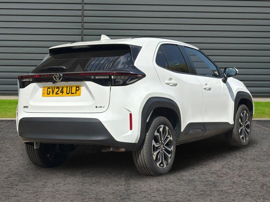 Toyota Yaris Cross 1.5 Vvt-h Design Suv Hybrid E Cvt White #3