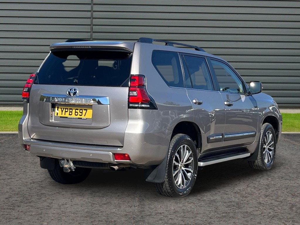 Toyota Land Cruiser 2.8D Invincible Suv 4Wd  #3