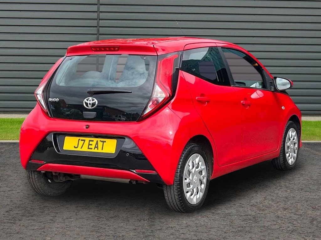 Toyota Aygo 1.0 Vvt I X Play Hatchback X Shift Red #3