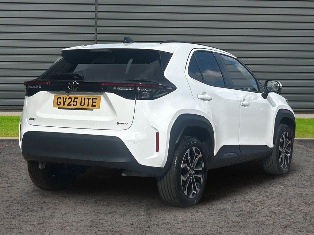 Toyota Yaris Cross 1.5 Vvt-h Design Suv Hybrid E Cvt White #3