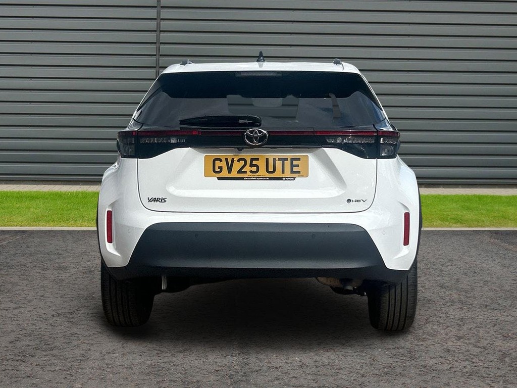 Toyota Yaris Cross 1.5 Vvt-h Design Suv Hybrid E Cvt White #4