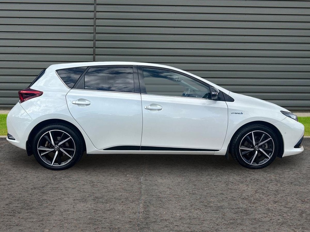 Toyota Auris 1.8 Vvt-h Design Hatchback Hybrid Cvt GU18UYG Black #2