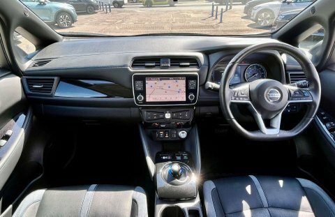 Nissan Leaf Hatchback Silver #2