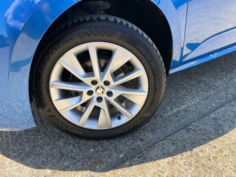 Skoda Kamiq Suv Blue #3