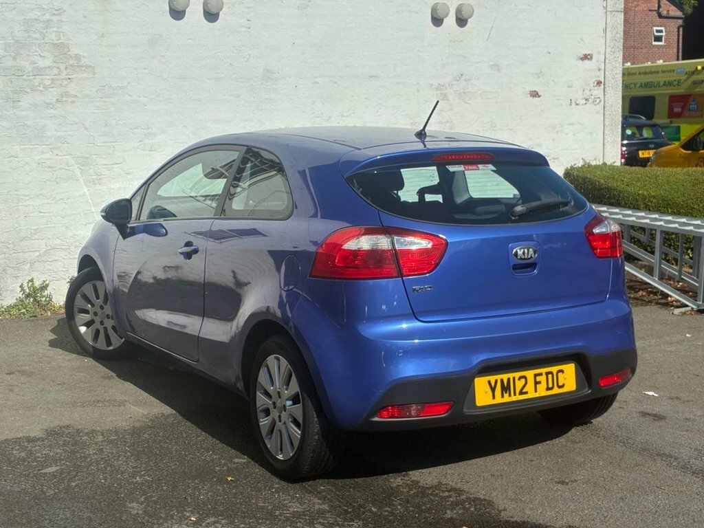 Kia RIO 1.25 1 Air Hatchback Euro 5 84 Red #7