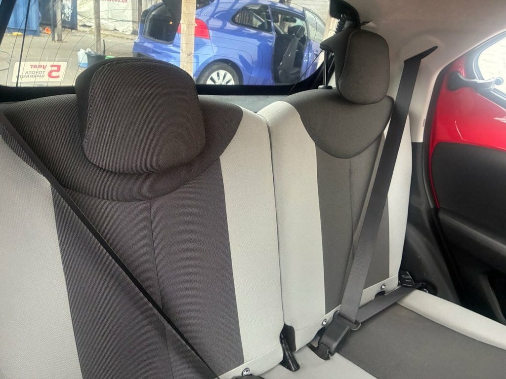Toyota Aygo 1.0 Vvt-i X-clusiv Euro 6 Safety Sense Silver #19