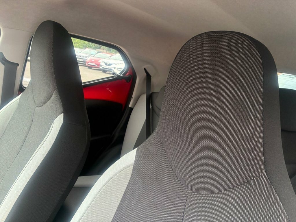 Toyota Aygo 1.0 Vvt-i X-clusiv Euro 6 Safety Sense Silver #22