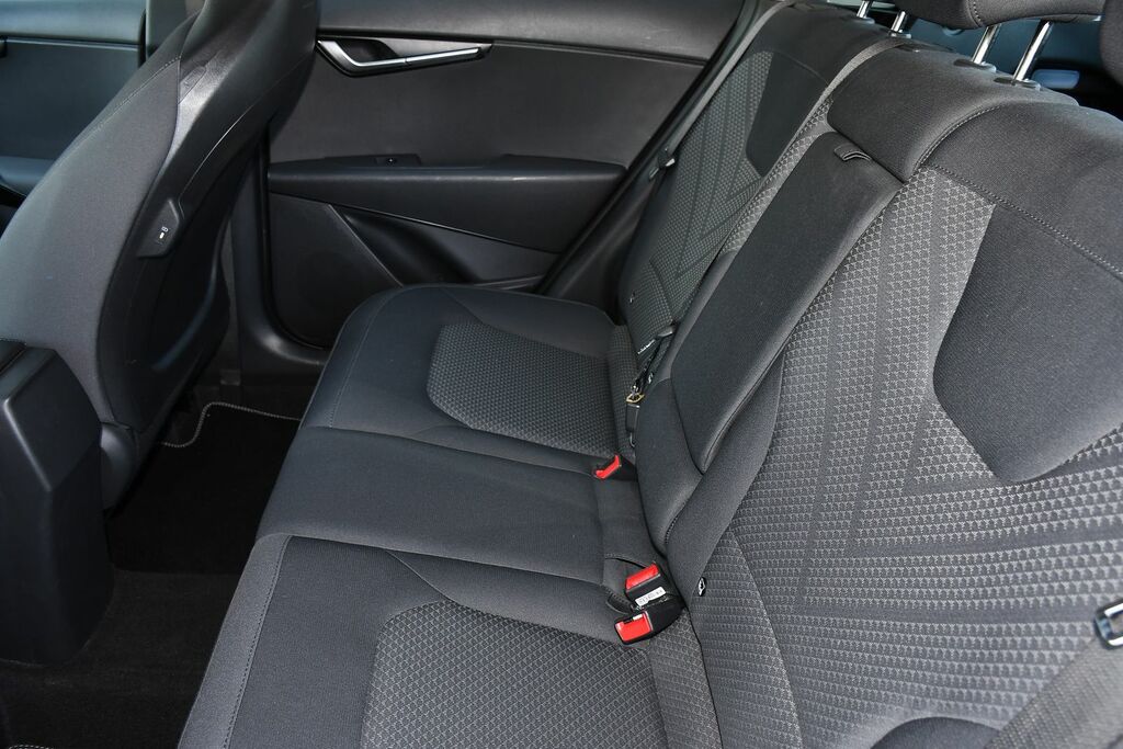 Kia Niro Kia Niro 1.6 Gdi 4 Suv Hybrid Dct Euro Silver #19