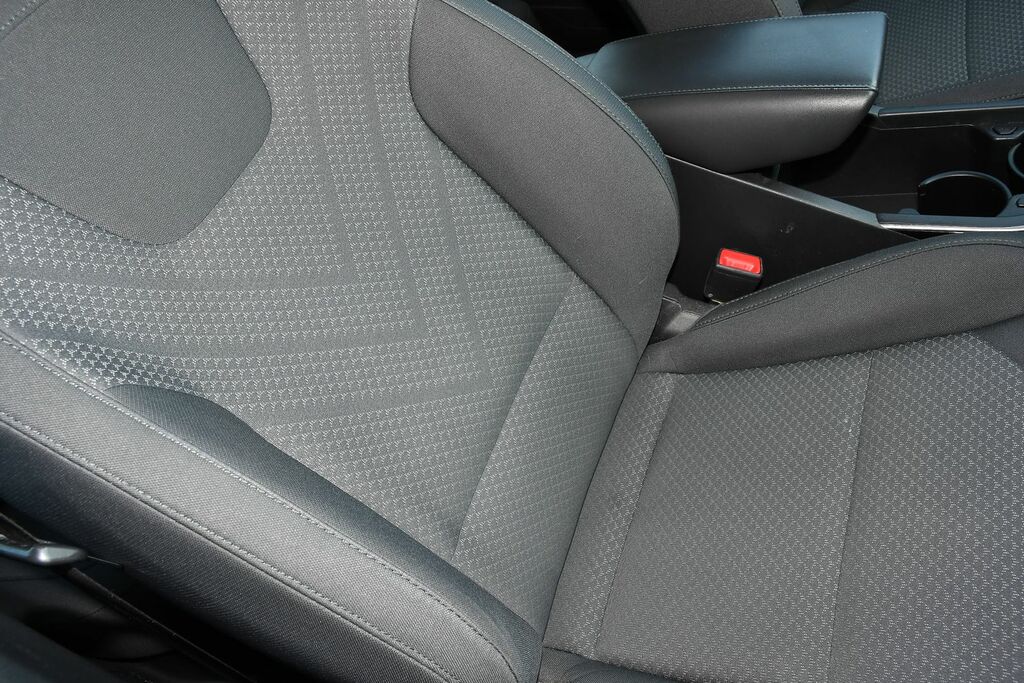 Kia Niro Kia Niro 1.6 Gdi 4 Suv Hybrid Dct Euro Silver #8