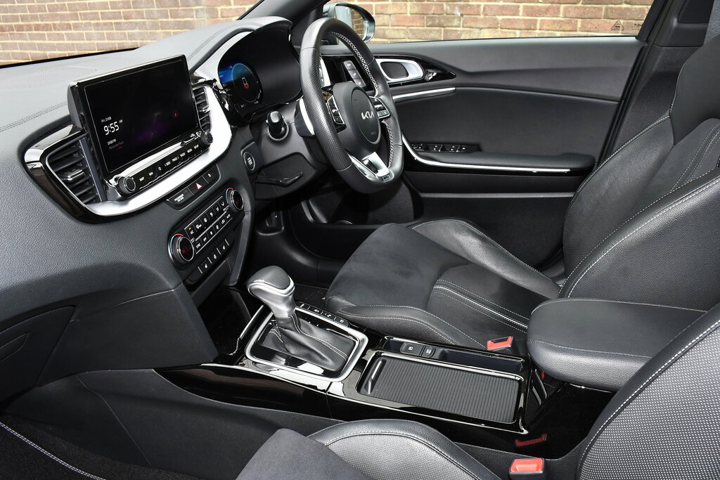 Kia Proceed 1.5 T-gdi Gt-line S Shooting Brake Dct Black #4