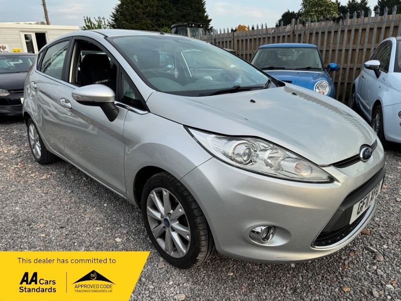 Ford Fiesta Fiesta Style Climate D Silver #2