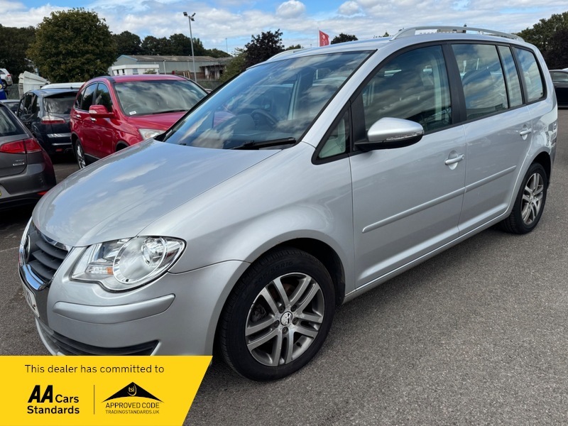 Volkswagen Touran Se Tdi 105 Silver