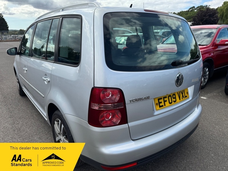 Volkswagen Touran Se Tdi 105 Silver #4
