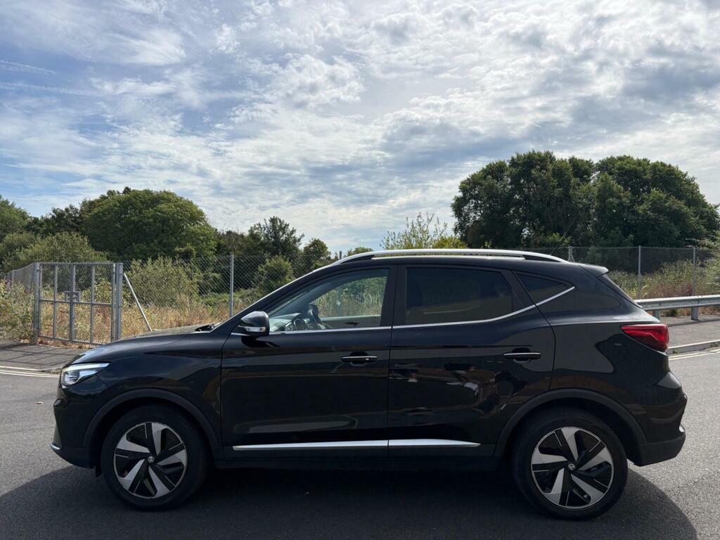 MG ZS 72.6Kwh Trophy Long Range Black #4