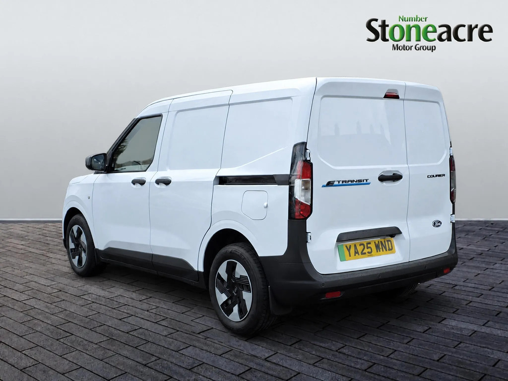 Ford Transit Courier 43Kwh Trend Swb YA25WND #5